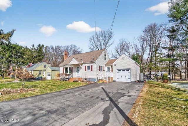 19 Fredericks Road, Glenville, NY 12302