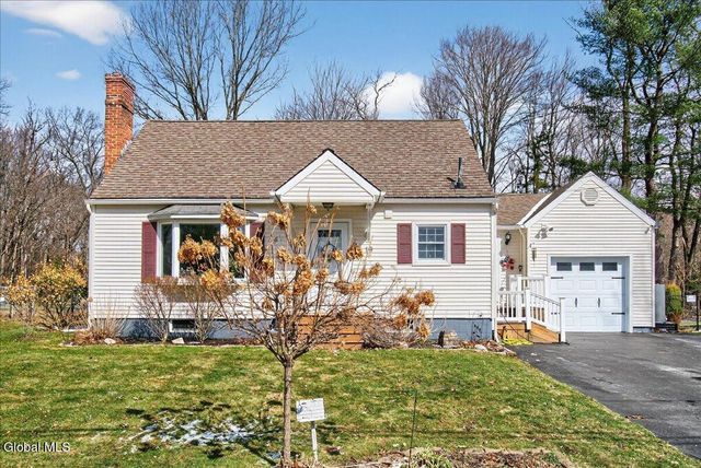 19 Fredericks Road, Glenville, NY 12302