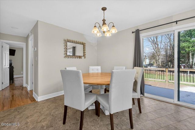 19 Fredericks Road, Glenville, NY 12302