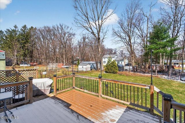 19 Fredericks Road, Glenville, NY 12302