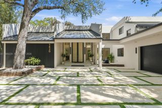 5820 SW 33rd Ln, Hollywood, FL 33312