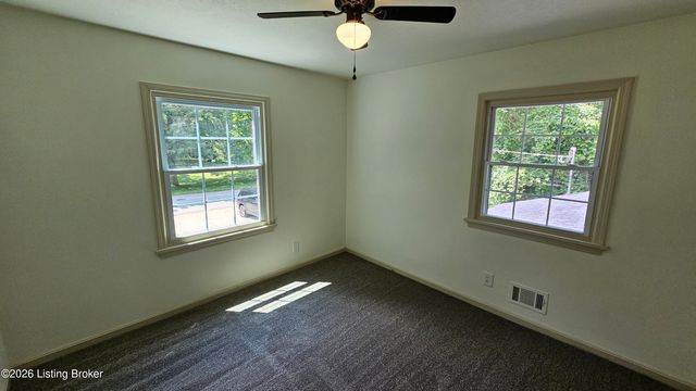 4117 Nachand Ln, Louisville, KY 40218