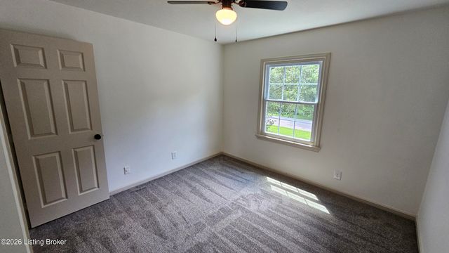 4117 Nachand Ln, Louisville, KY 40218