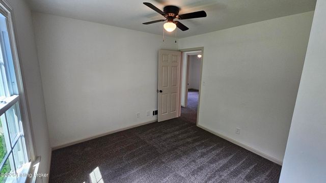 4117 Nachand Ln, Louisville, KY 40218