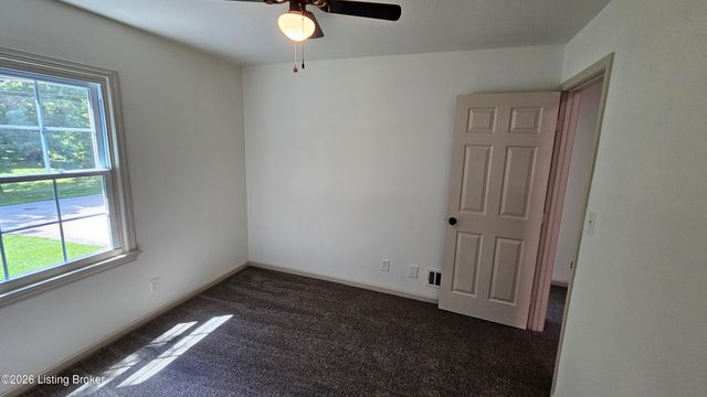 4117 Nachand Ln, Louisville, KY 40218