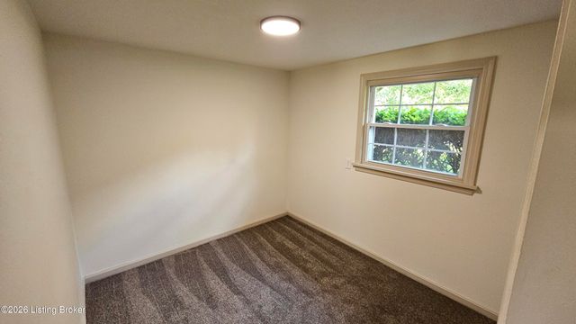 4117 Nachand Ln, Louisville, KY 40218