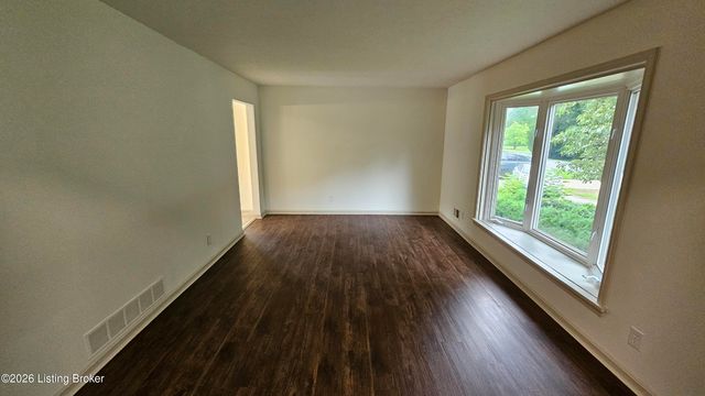 4117 Nachand Ln, Louisville, KY 40218