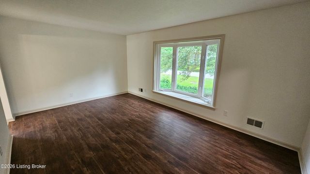 4117 Nachand Ln, Louisville, KY 40218