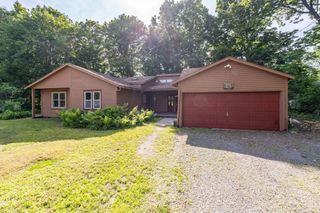 499 Hadley Rd, Sunderland, MA 01375