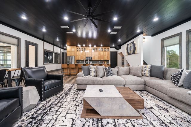 348 Traquil Ln, Glenwood, AR 71943