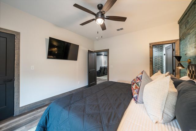 348 Traquil Ln, Glenwood, AR 71943