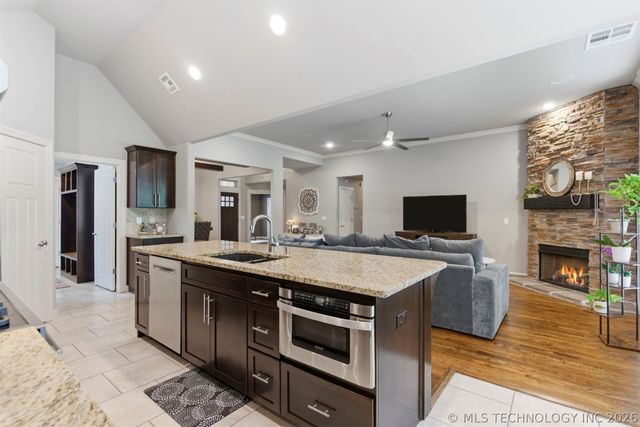 11008 S Sycamore Street, Jenks, OK 74037