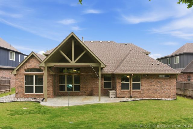 11008 S Sycamore Street, Jenks, OK 74037