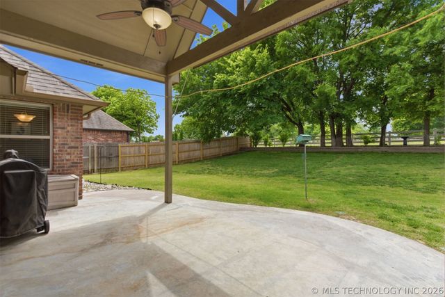 11008 S Sycamore Street, Jenks, OK 74037