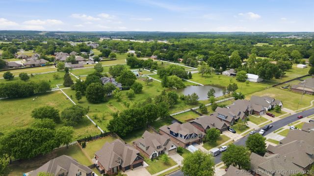 11008 S Sycamore Street, Jenks, OK 74037