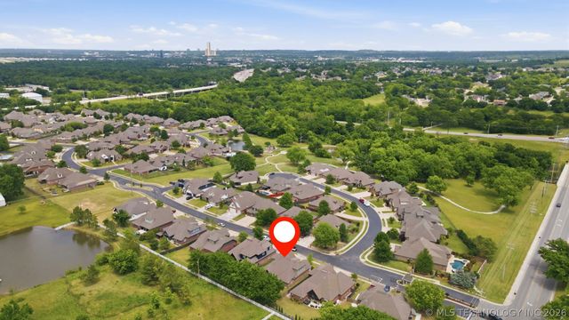 11008 S Sycamore Street, Jenks, OK 74037