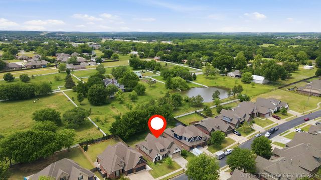 11008 S Sycamore Street, Jenks, OK 74037