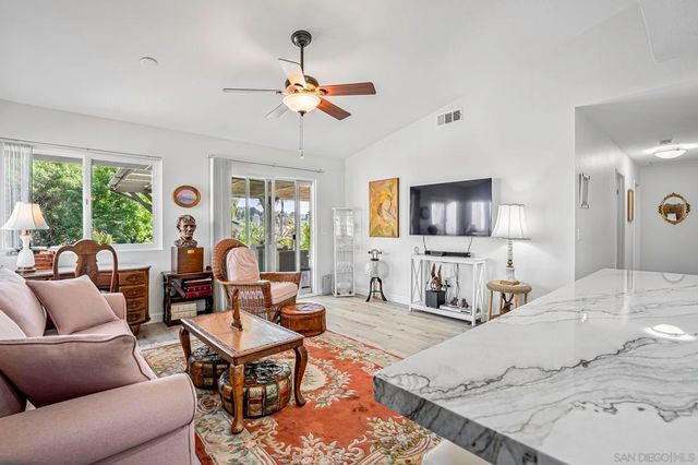 5241 Alamosa Park Dr, Oceanside, CA 92057