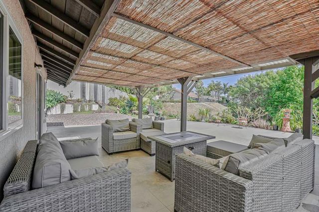 5241 Alamosa Park Dr, Oceanside, CA 92057