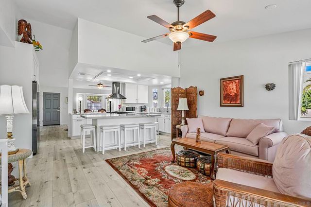 5241 Alamosa Park Dr, Oceanside, CA 92057