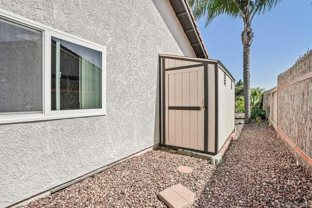 5241 Alamosa Park Dr, Oceanside, CA 92057