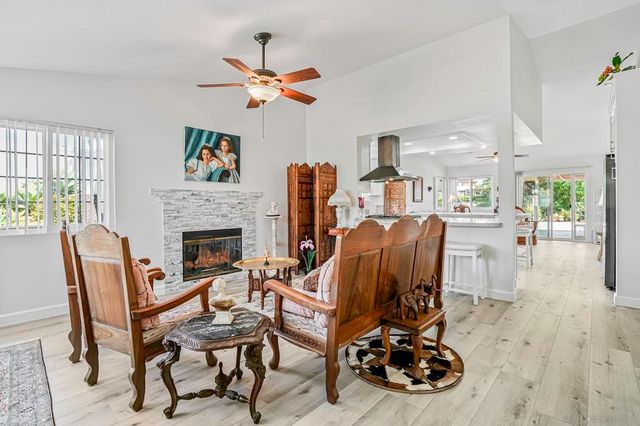 5241 Alamosa Park Dr, Oceanside, CA 92057