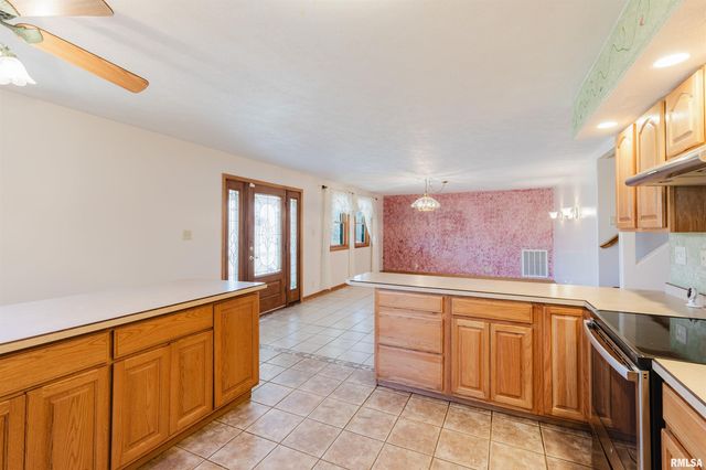 17643 Fowler School Road, Pittsburg, IL 62974