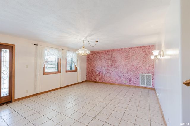 17643 Fowler School Road, Pittsburg, IL 62974