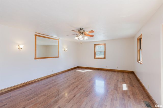 17643 Fowler School Road, Pittsburg, IL 62974