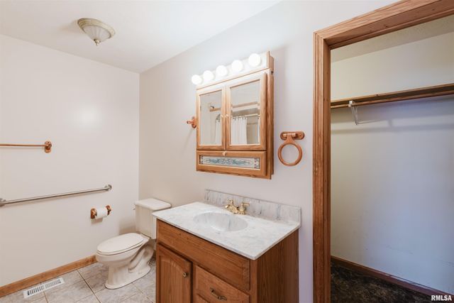 17643 Fowler School Road, Pittsburg, IL 62974