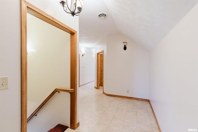 17643 Fowler School Road, Pittsburg, IL 62974