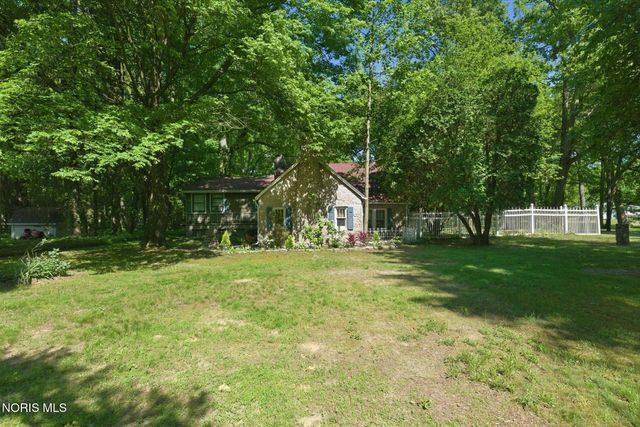 3604 Co Rd 2, Swanton, OH 43558