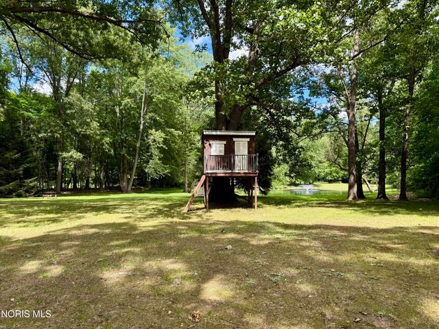 3604 Co Rd 2, Swanton, OH 43558