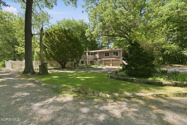 3604 Co Rd 2, Swanton, OH 43558