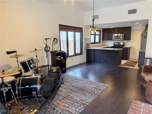 4861 Torrence Drive, Las Vegas, NV 89103