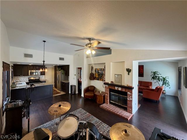 4861 Torrence Drive, Las Vegas, NV 89103