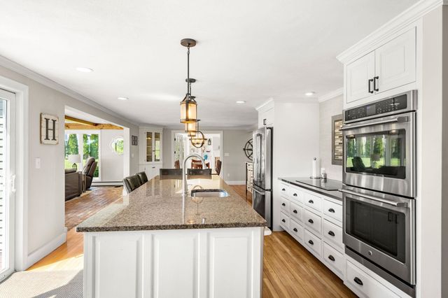 15 Prescott Lane, Hampton Falls, NH 03844