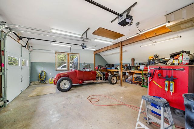 15 Prescott Lane, Hampton Falls, NH 03844