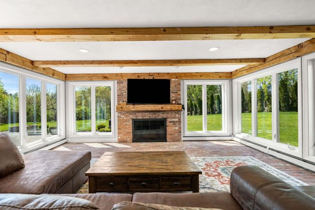 15 Prescott Lane, Hampton Falls, NH 03844
