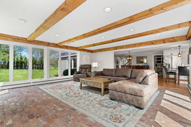 15 Prescott Lane, Hampton Falls, NH 03844