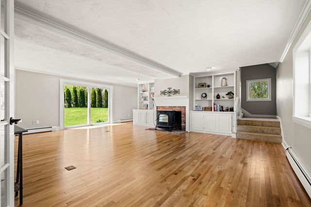 15 Prescott Lane, Hampton Falls, NH 03844
