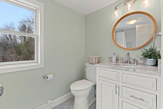 15 Prescott Lane, Hampton Falls, NH 03844