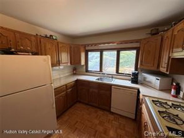 1441 Ulster Heights Road, Ellenville, NY 12428