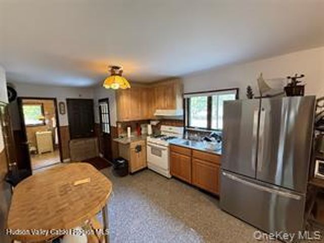 1441 Ulster Heights Road, Ellenville, NY 12428