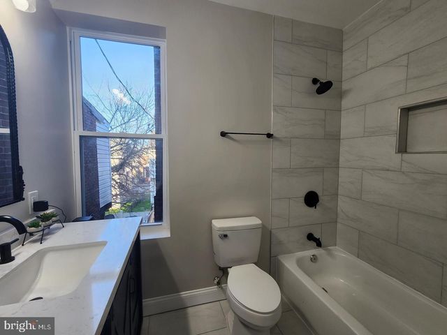 1136 N CAREY ST, Baltimore, MD 21217