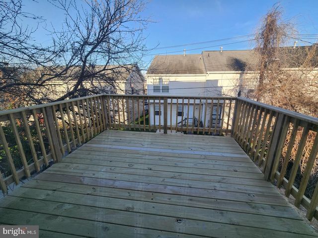 1136 N CAREY ST, Baltimore, MD 21217