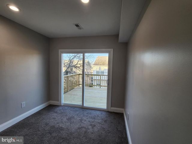 1136 N CAREY ST, Baltimore, MD 21217