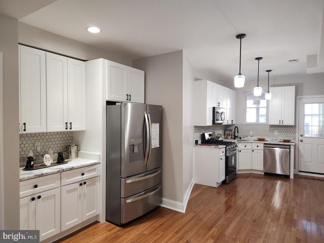 1136 N CAREY ST, Baltimore, MD 21217