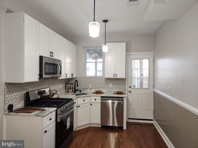 1136 N CAREY ST, Baltimore, MD 21217
