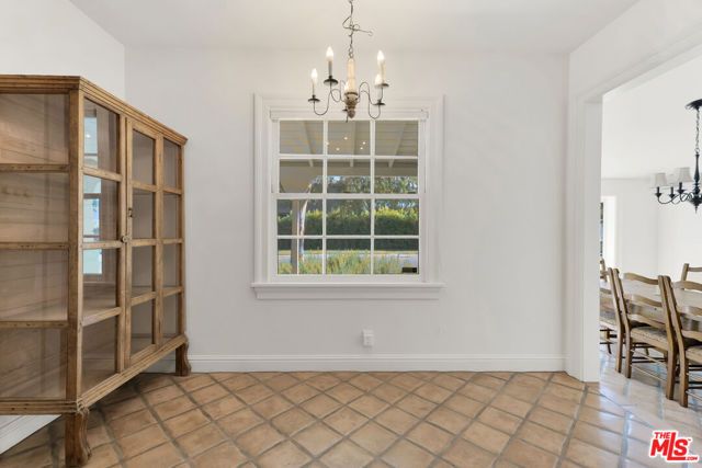11951 Landale Street, Studio City (los Angeles), CA 91607